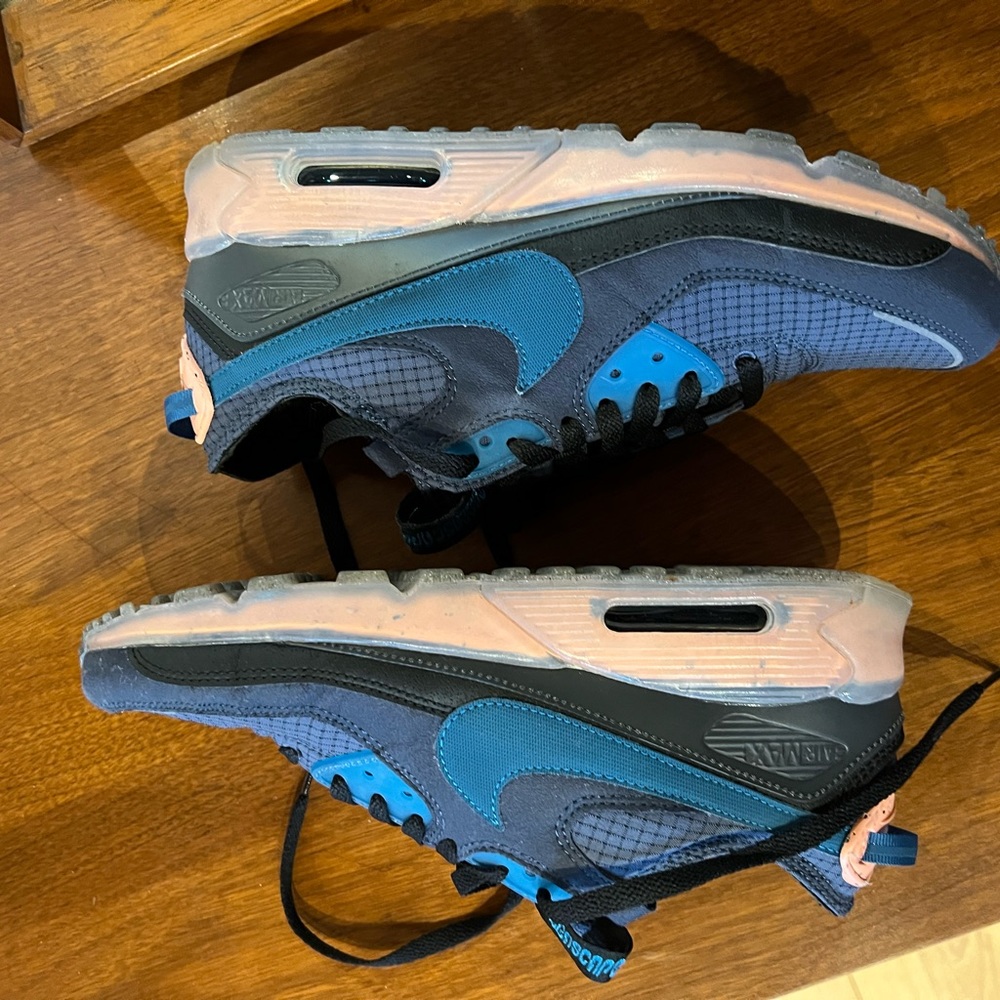 Nike Air Max 90 Terrascape in Obsidian